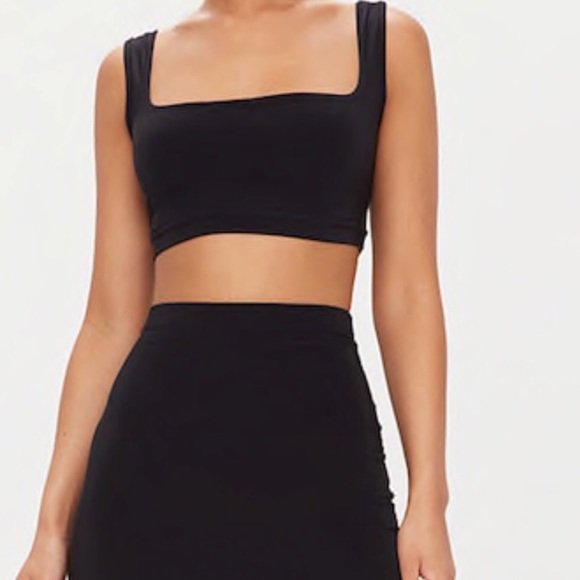 NWT PRETTYLITTLETHING BLACK SLINKY SQUARE CROP TOP - Picture 4 of 6